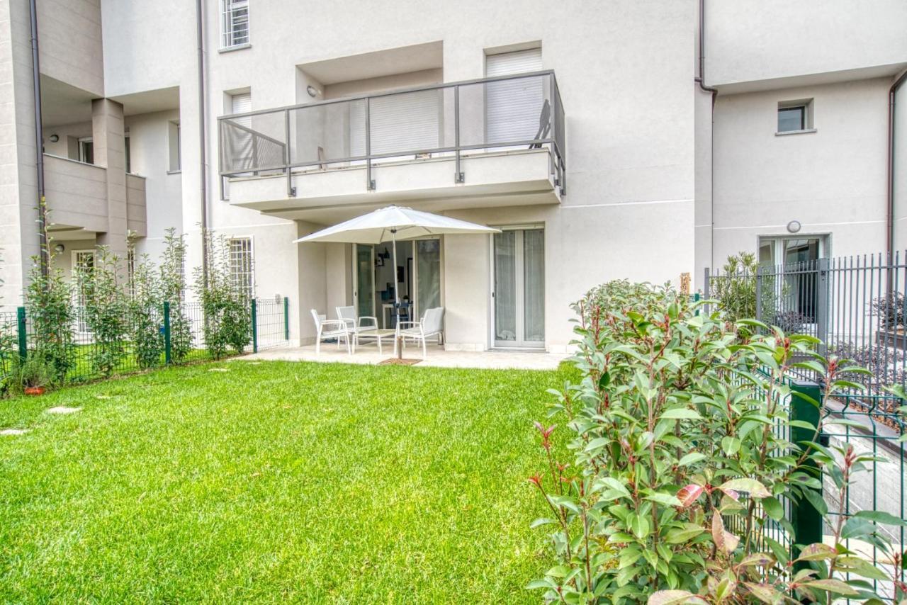 Caseospitali - Casa Azzurra, Incantevole Bilocale Con Giardino Cernusco sul Naviglio Kültér fotó